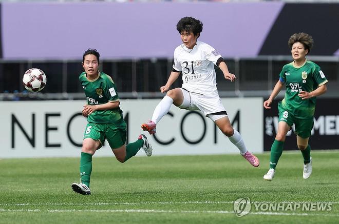 朝鲜“我的故乡”女足1:0战胜日本队，夺得女足亚冠冠军